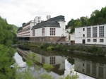 Blick über die Saale auf das Saalfelder Schokoladenwerk