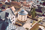 Luftbildaufnahme Hutschachtel im Rathaus-Innenhof