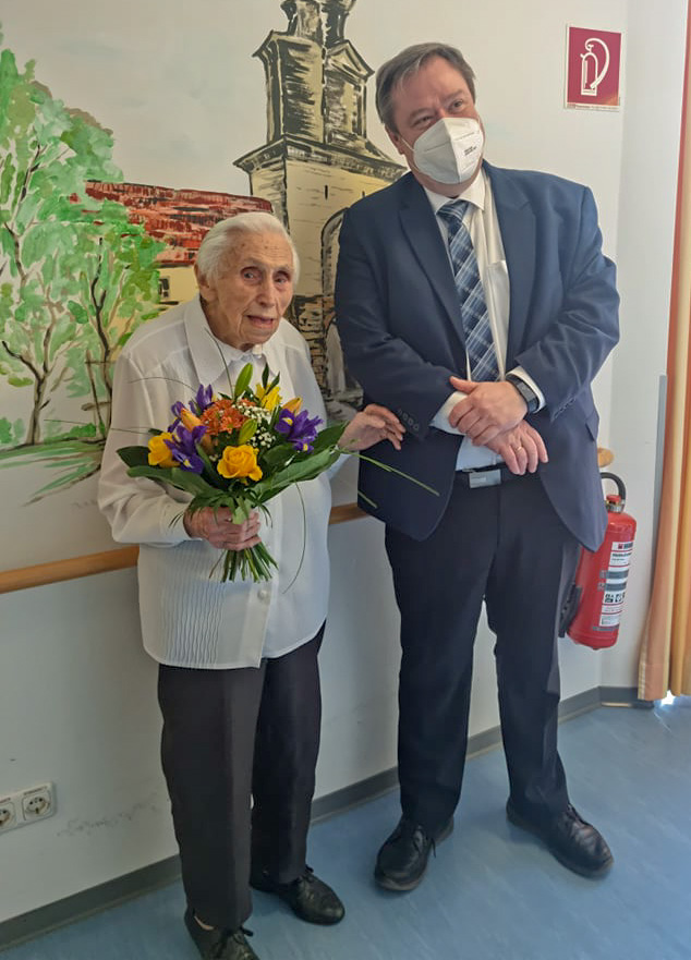 2022-02-15 BM besucht 101-jährige Erika Voß